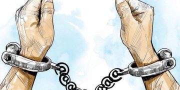गत वर्ष उत्कृष्ट कर्मचारी पुरस्कार, यो वर्ष ६० हजार घूससहित पक्राउ