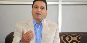 योगेश भट्टराईको प्रश्नः मौसम खराब हुँदाहुँदै ७ जनालाई लिएर किन उडान गरियो ?