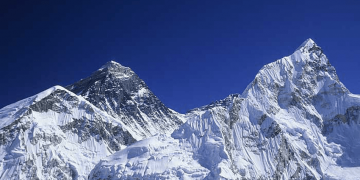 सगरमाथा आरोहण खुला, ८ सदस्यीय शेर्पा टोली चुचुरोमा