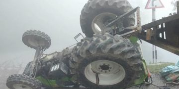 डडेल्धुरामा ट्याक्टर दुर्घटना, १३ घाइते