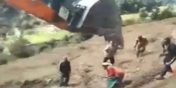 बैतडीमा डोजर आक्रमणः आधा दर्जन भन्दा बढी घाइते, एक महिला अचेत