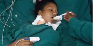 पर्वतमा एक सुत्केरी महिलाको दुवै मृगौला फेल, सहयोगको अपेक्षा