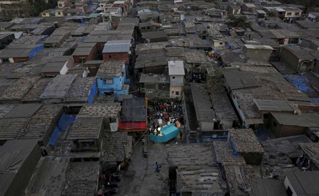 एसियाकै सबैभन्दा ठूलो सुकुम्बासी बस्तीमा कोरोना भाइरस छिर्यो, एकजनाको ज्यान गयो