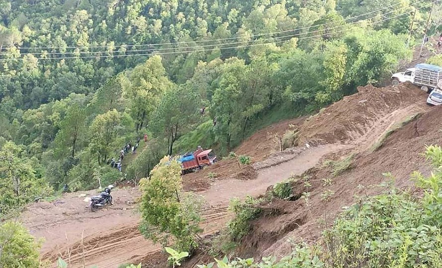 पाल्पा पहिरो अपडेट :पहिरोमा पुरिएर मृत्यु भएका तीनै जनाको सनाखत
