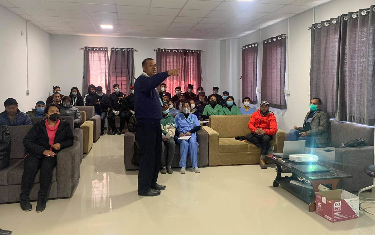 करुणा हस्पिटलका कर्मचारीलाई दिइयो ‘फायर फाइटिंग ट्रेनिङ्ग’ (फोटोफिचर)