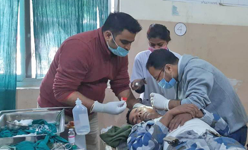 भारतीय तस्कर र सशस्त्र प्रहरीबीच झडप, दुईजना सशस्त्र प्रहरी घाइते