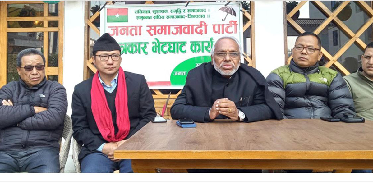 ओली नयाँ राजा पैदा भएर प्रतिगमन गरे:  राजेन्द्र महतो