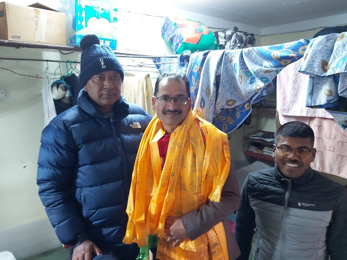 विस्फोटको मुख्य योजनाकारको आरोप लागेका लाई जेलमै गएर किन भेटे मन्त्री थापाले ?