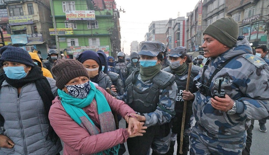 बन्दगर्ने क्रममा कुन कुन शीर्ष नेता पक्राउ परे ?