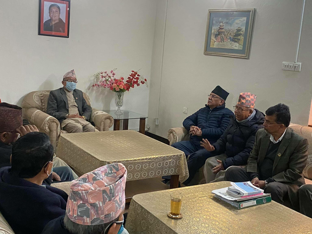 निर्वाचन आयोग पुगेर प्रचण्ड-नेपाल समूहले दाबी गर्‍यो आधिकारिकता