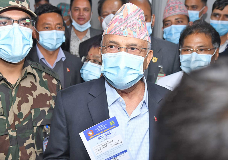 प्रधानमन्त्रीले लगाए कोरोनाविरुद्धको खोप