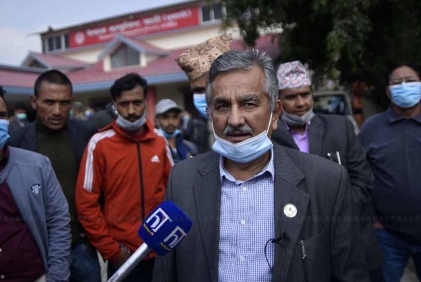 मिठो कुराकानी भयो तर कुरा मिलेन: सुरेन्द्र पाण्डे