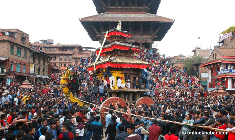 भक्तपुरका स्थानिय बासिन्दा भन्छन, बिस्केट जात्रा रोक्न पाईदैन