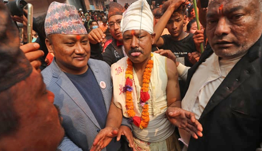 वुद्धकृष्णले आठौंपटक छेडे जिब्रो
