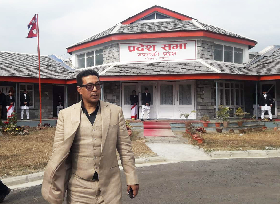 दीपक मनाङे युवा तथा खेलकुद मन्त्री