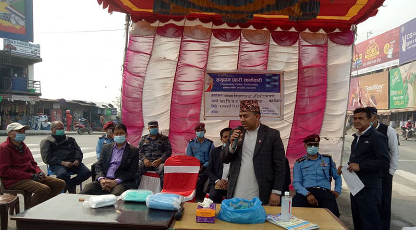 नाकाको निरीक्षण गर्न नागढुंगा पुगे काठमाडौंका सीडीओ