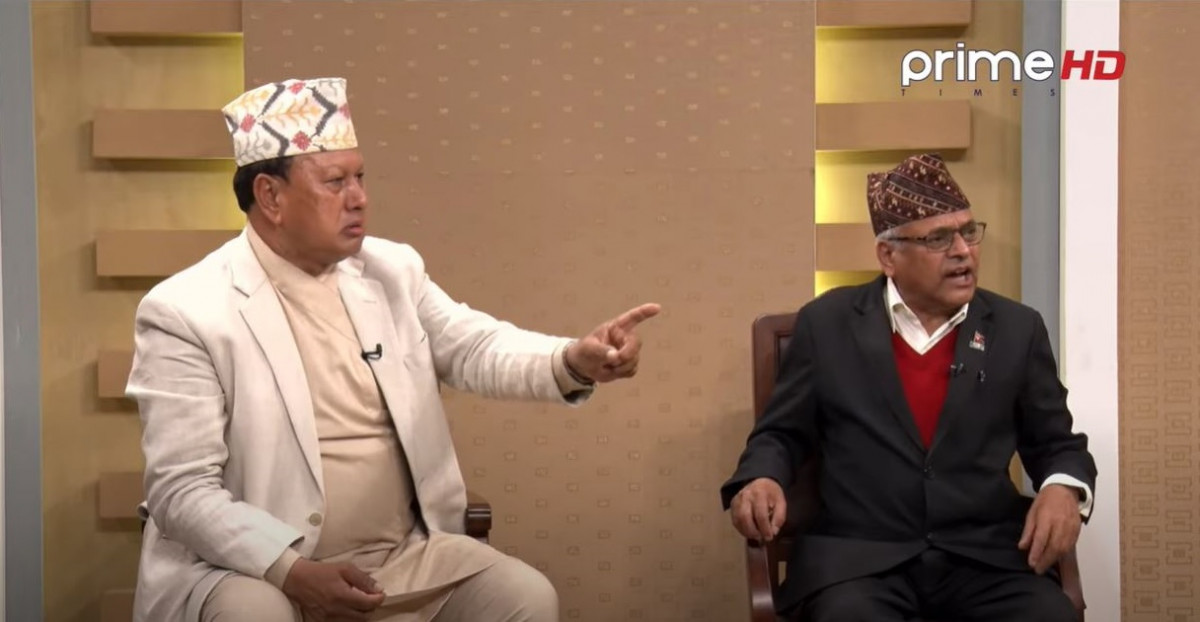केशब बडाललाई कांग्रेस नेता मोहन बस्नेतले कार्यक्रममै तँ भनेपछि !