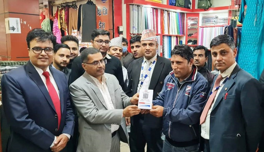 पोखरामा मेगा बैंकको ‘क्यूआर कोड’ सेवा