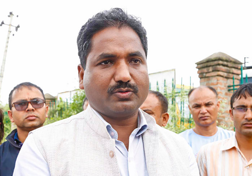 फेरी फुट्यो एमाले, प्रभु शाहको नेतृत्वमा नयाँ पार्टी