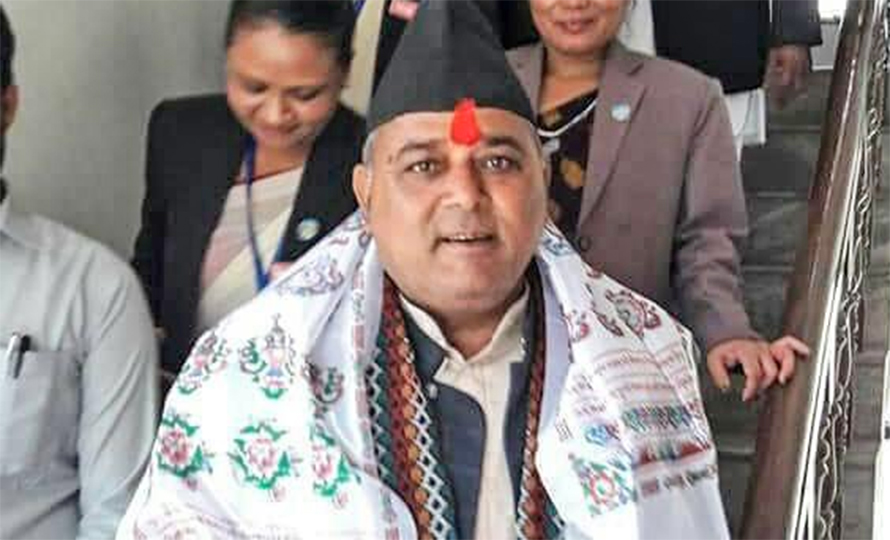 यस्तै अवस्थामा चुनावमा जाँदा जनताले लखेट्छ त्यसैले सांसद पद त्यागेँ : पाण्डेय