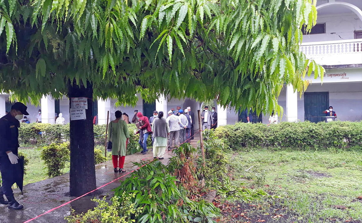 थापाको विपक्षमा मतदान गर्नेलाई एमालेले माफी नदिने