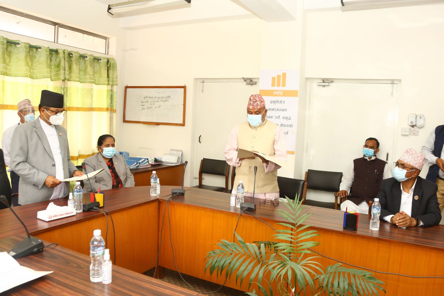 राष्ट्रिय सभा सदस्य पाण्डेद्वारा शपथ ग्रहण