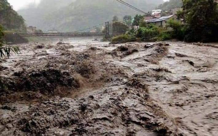 सिन्धुपाल्चोकमा सात जनाको मृत्यु, बेपत्ताको खोजी जारी