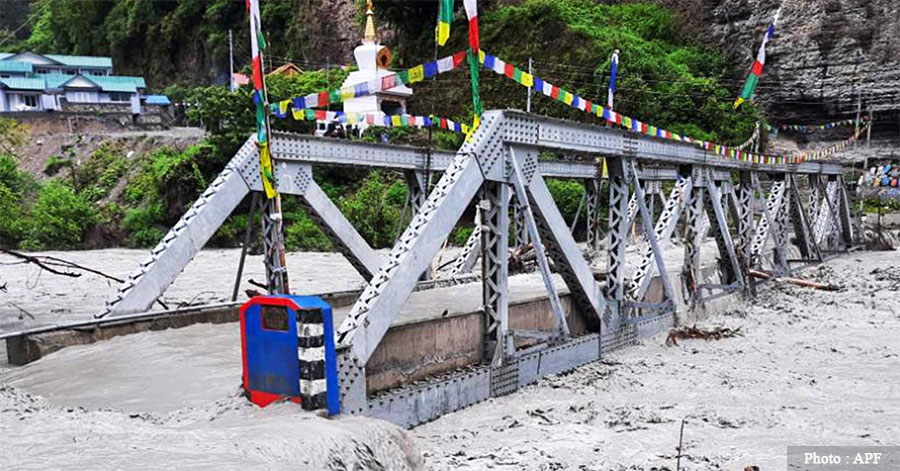 फेरि थुनियो मर्स्याङ्दी नदी, चामेबजार जाने पुल जोखिममा