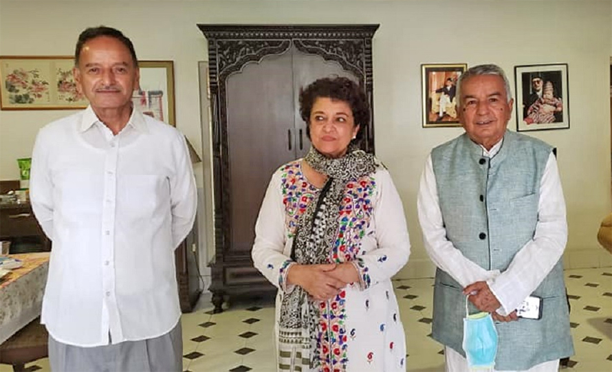 सुजाता निवासमा पौडेल र सिटौलासहितको लञ्च मिटिङ