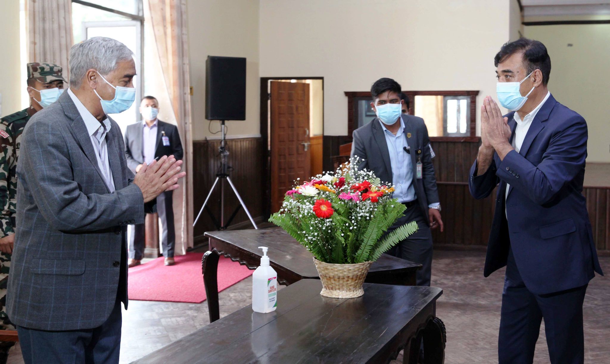 चेम्बरले निजी क्षत्रका लागि प्रधानमन्त्रीसँग माग्यो आयात भएको १० प्रतिशत खोप