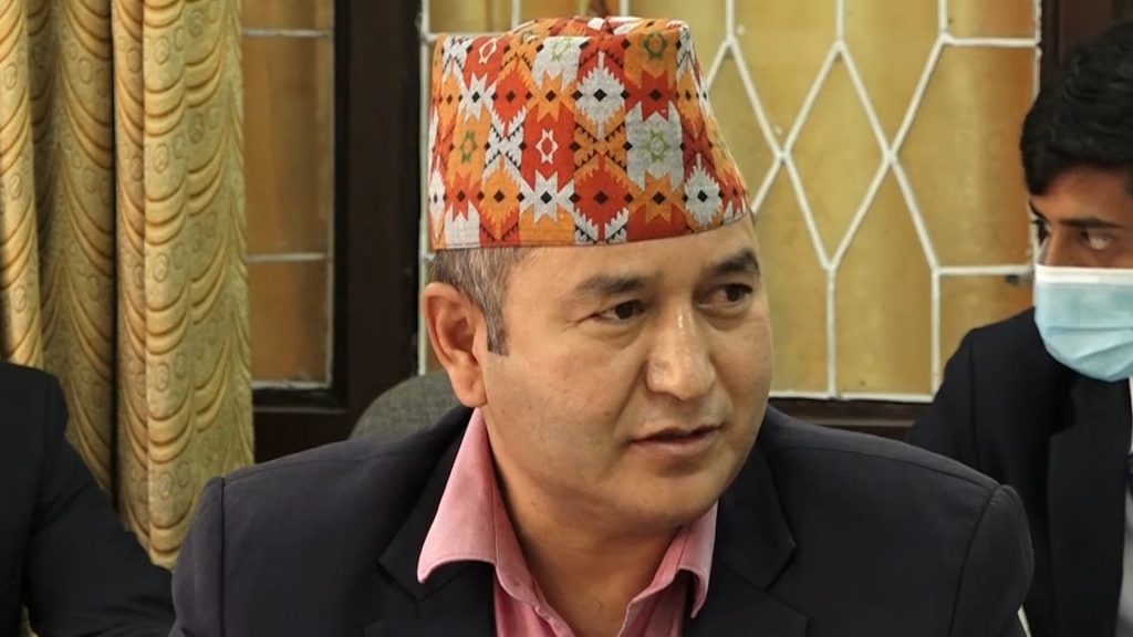 मन्त्री बन्नका लागि केपी ओली छाडेकाहरूले मुसा प्रवृत्ति देखाउँदै छन् : सांसद झपट रावल