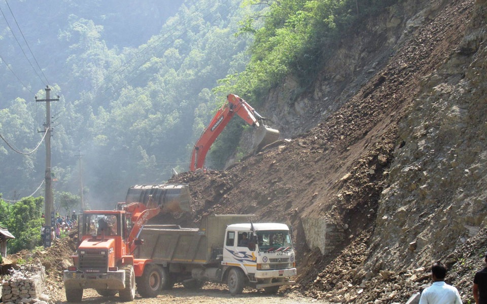 नारायणगढ–मुग्लिन सडकखण्ड एकतर्फी सञ्चालन