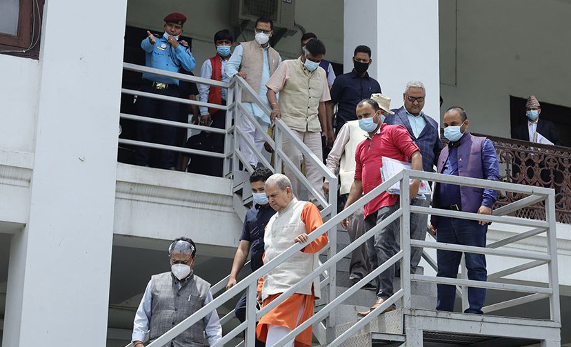 फुट्ने सहमति गरेर निर्वाचन आयोगबाट बाहिरिए जसपा नेता