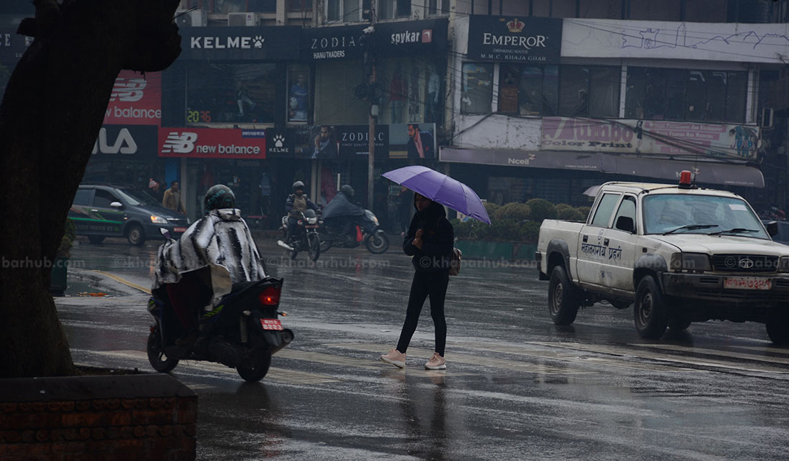 मध्यरातिदेखि देशभर वर्षा, तटीय क्षेत्रका बासिन्दालाई सतर्क रहन आह्वान