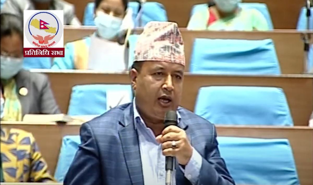 एमाले फुटाउँन अध्यादेश ल्याउन खोजेपछि महेश बस्नेतले गरे संसदमा हंगामा