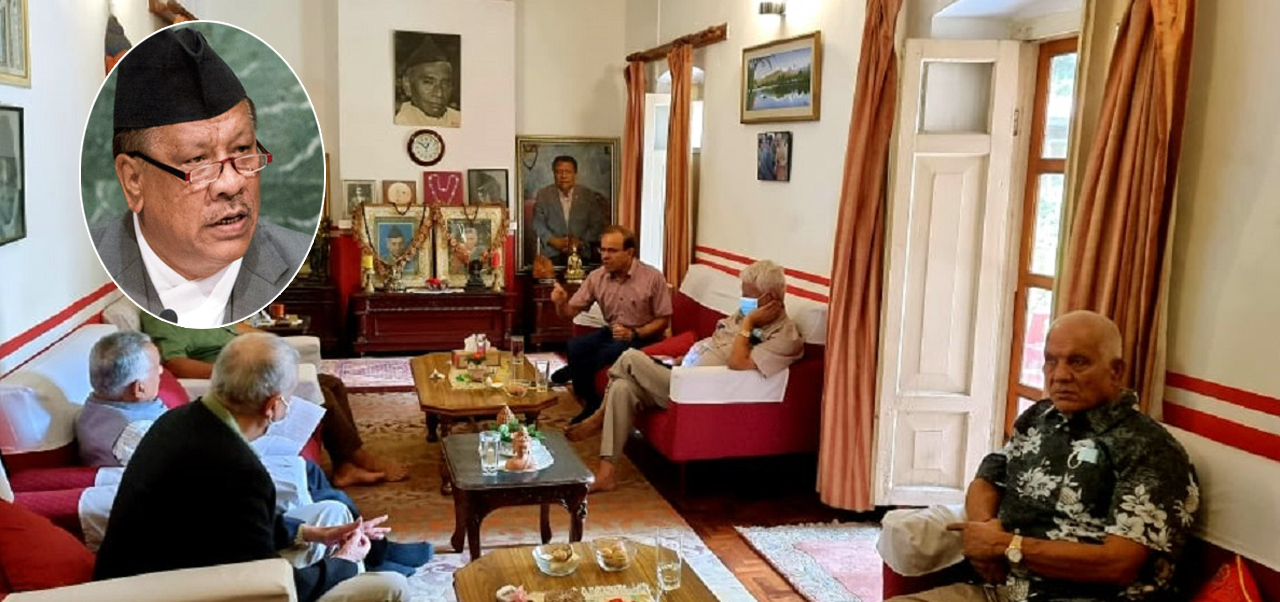 महाधिवेशन अन्योलमा, प्रकाशमान निवास चाक्सीवारिमा पौडेल पक्षको बैठक