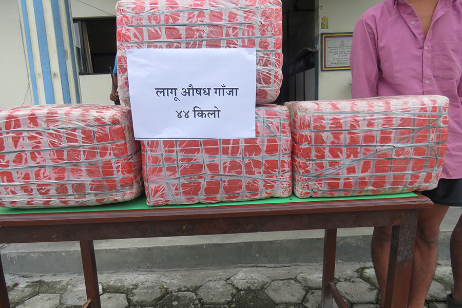 ४४ किलो गाँजासहित मकवानपुरबाट दुईजना पक्राउ