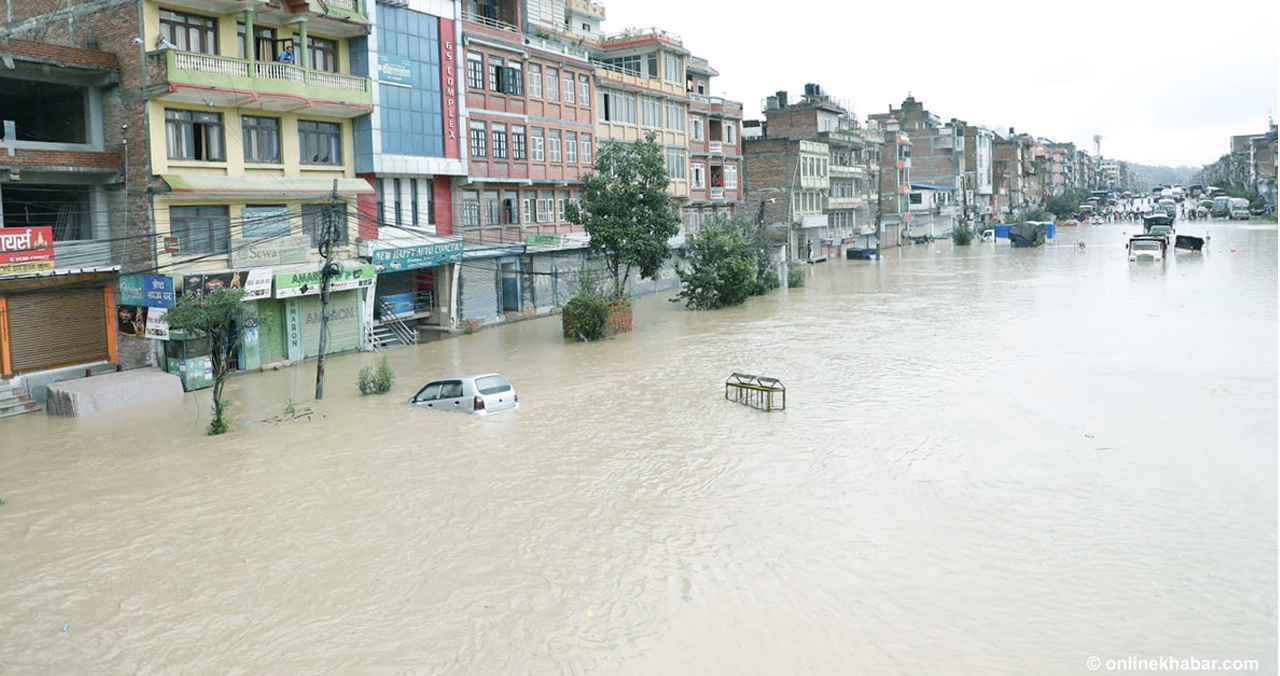 डुबायो बाढीले काभ्रेको बनेपा बजार,  वरपरका घर-पसल जलमग्न !