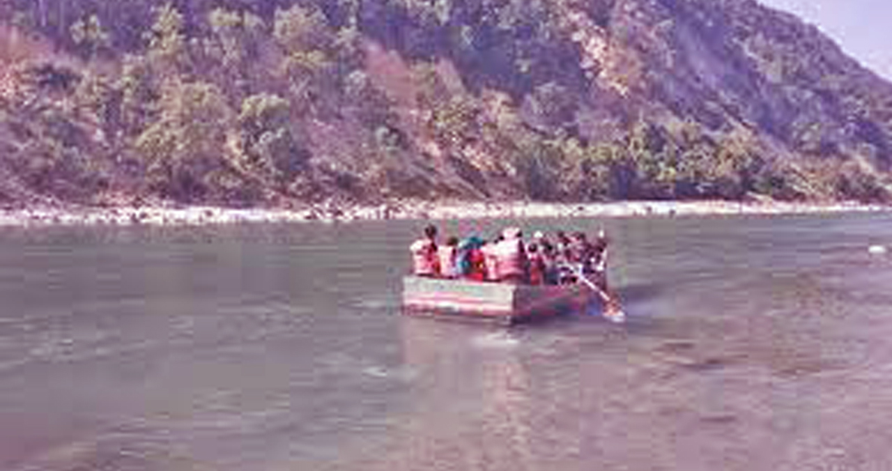महाकालीमा डुङ्गा दुर्घटना : एकको मृत्यु, एक बेपत्ता