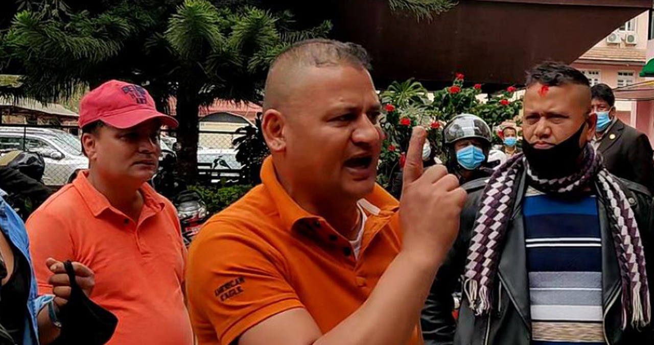 बार परिसरमै छिरेर वकिहरूलाई धम्की दिने दुई जना पक्राउ, टेकु थुनामा