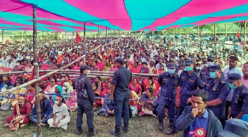 गाउँपालिका अध्यक्षसहित सयौँ नेता कार्यकर्ता माओवादीमा प्रबेश