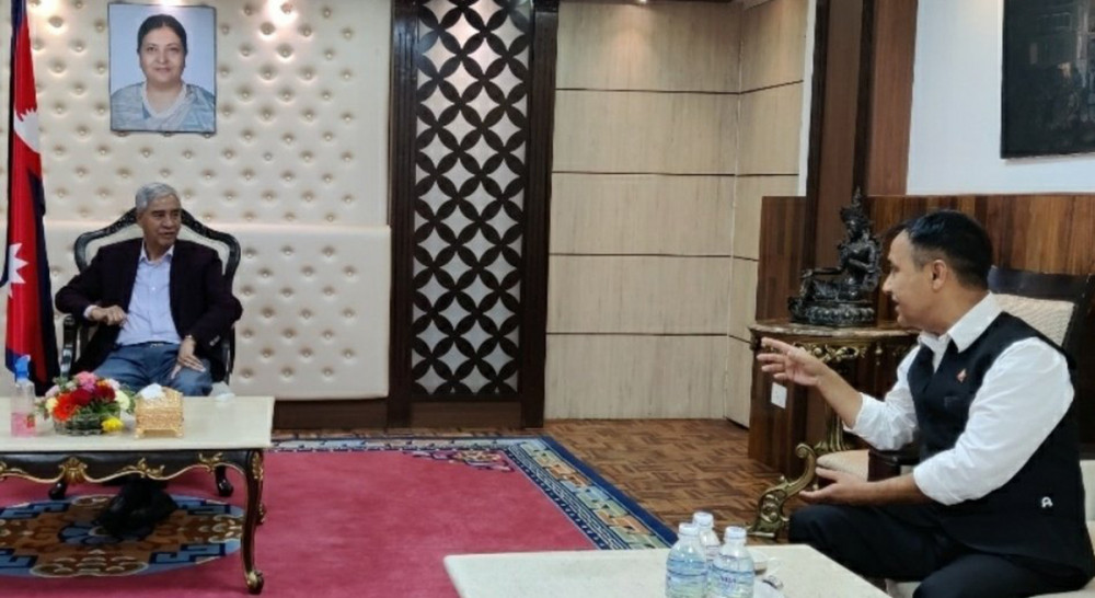 देउवाले थर्काएपछि रातोनिलो हुँदै घर फर्किए विश्वप्रकाश !