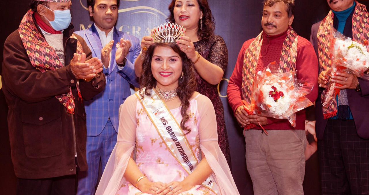 उर्मिलालाई मिसेस ग्रान्ड इन्टरनेशनल नेपालको ताज
