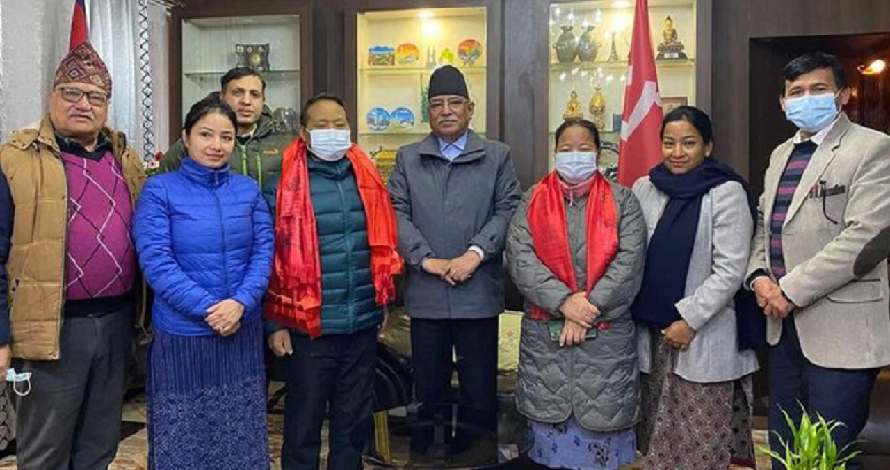 चीनबाट फर्किएपछि प्रचण्डलाई भेट्न वर्षमान खुमलटारमा