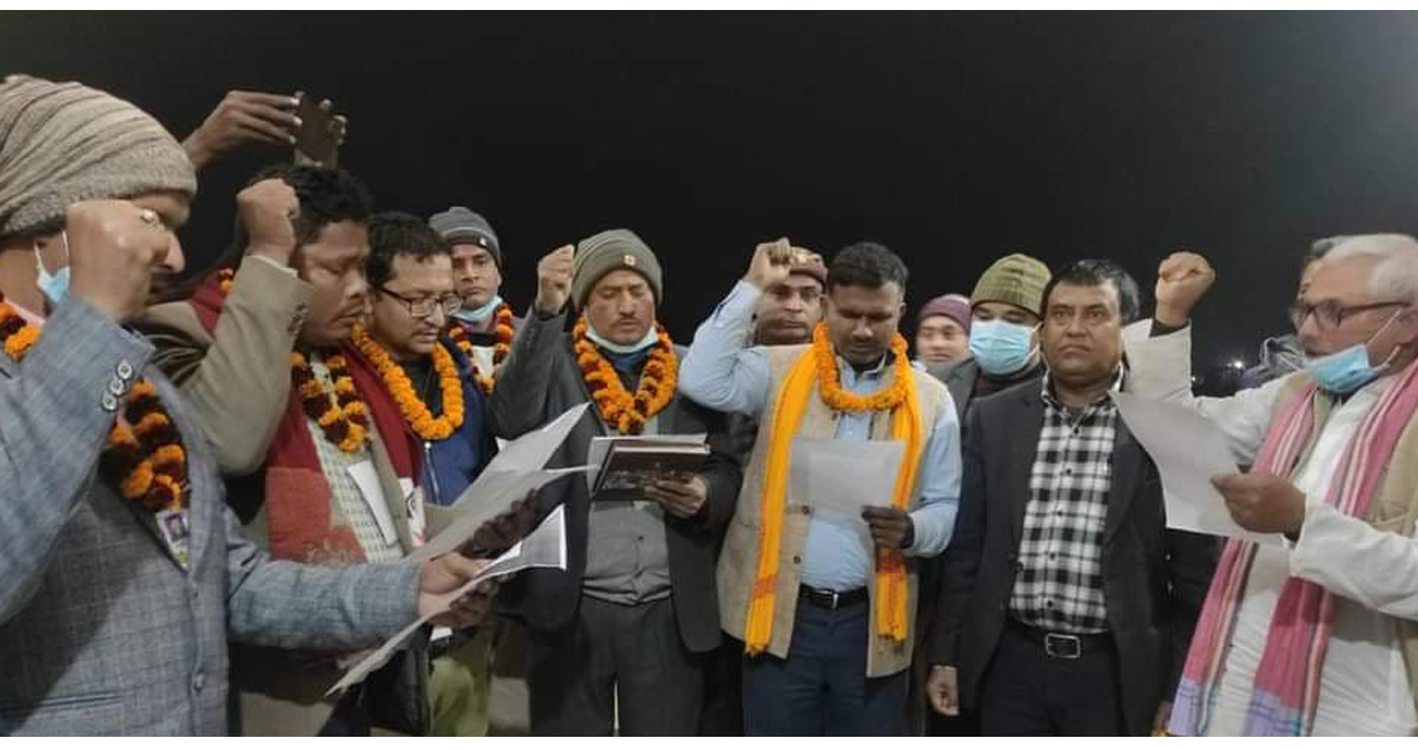 रौतहटमा प्रभु साह पक्षले  एकलौटी घोषणा गर्‍याे एमाले जिल्ला अध्यक्ष, असन्तुष्ट पक्षले अस्वीकार गर्ने