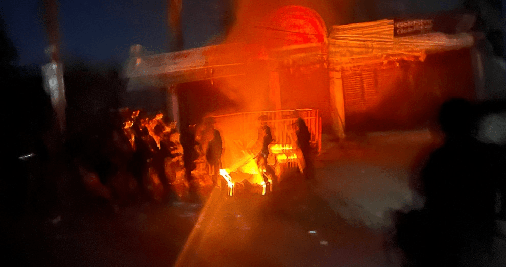 एमाले कांग्रेसका पार्टी कार्यालय तोडफोड भएपछि सरकारले लगायाे कर्फ्यू