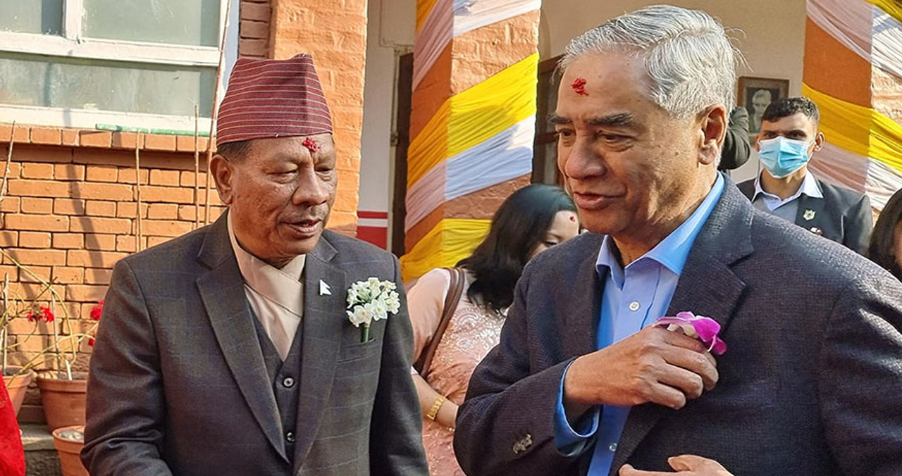 प्रकाशमानलाई भेटेर फर्किए प्रधानमन्त्री