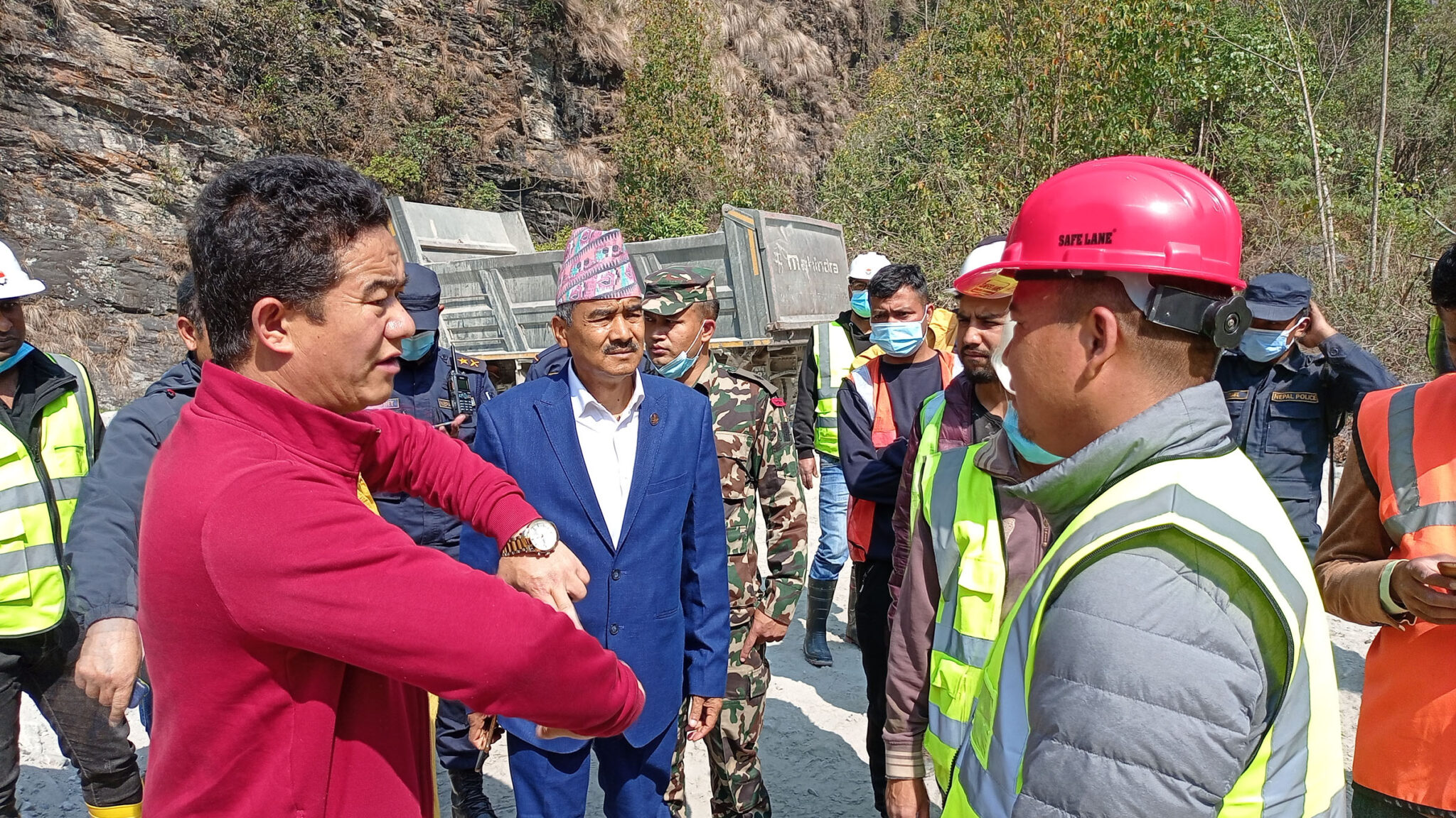 दलबल सहित मेलम्ची मुहान पुगेर खानेपानीमन्त्रीले तोके काठमाडौँमा पानी झर्ने दिन