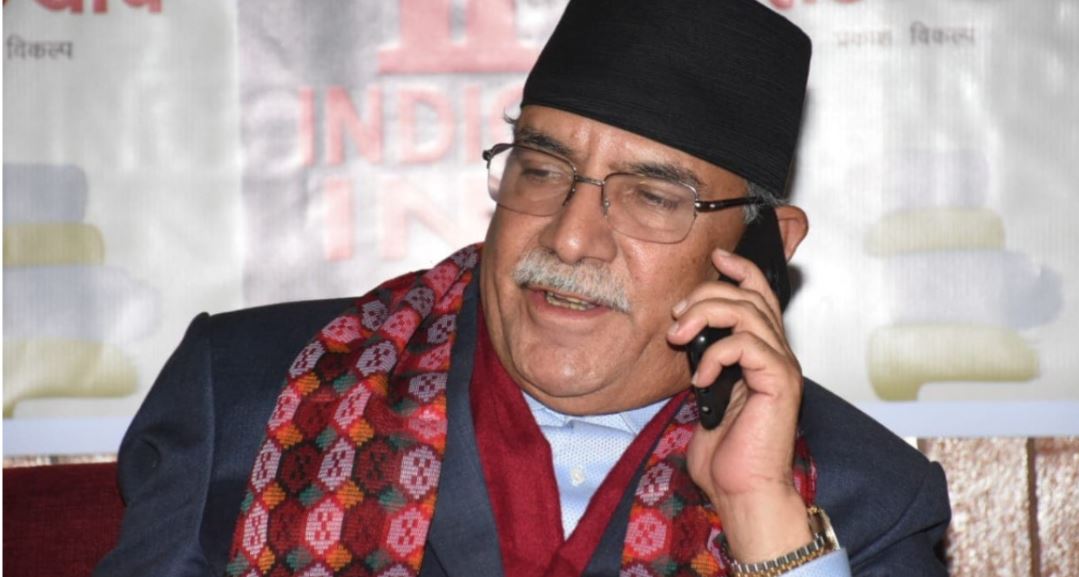 एमालेले झै दम्भ कांग्रेसले देखाए विद्रोह गर्नुको विकल्प छैन : प्रचण्ड