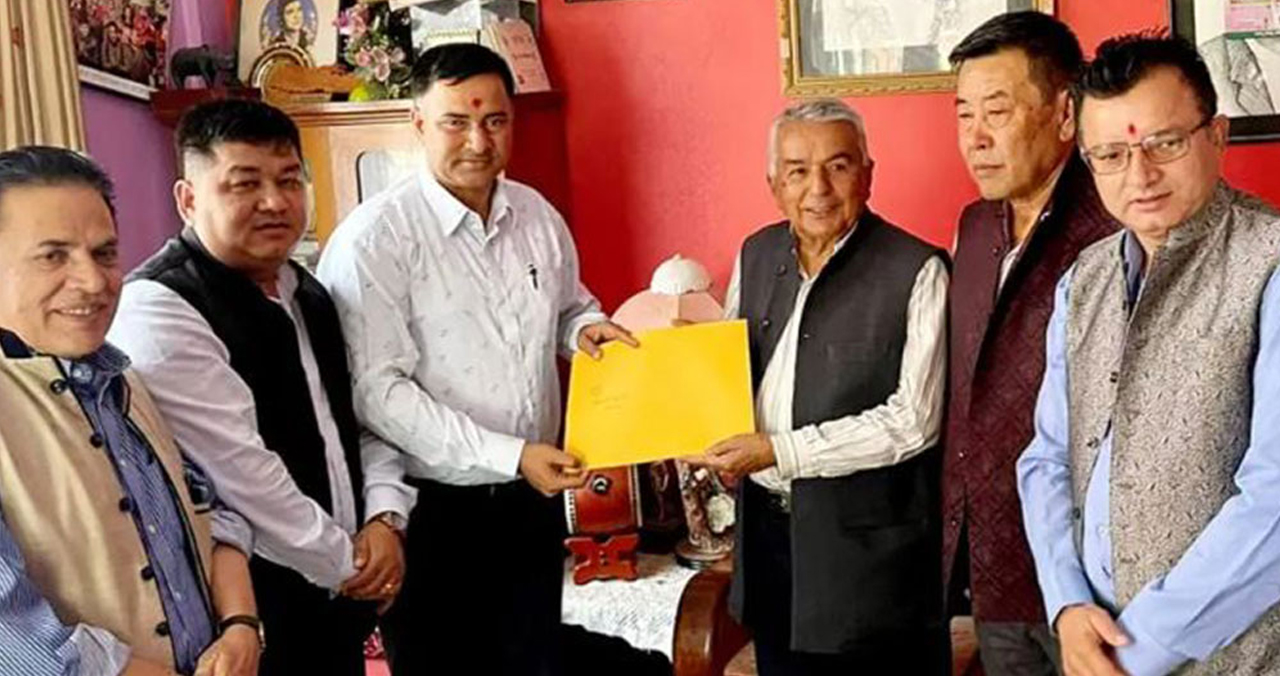 चितवनका कांग्रेस नेताले रामचन्द्र पौडेललाई भेटेर भने भरतपुर छोड्न सकिँदैन !